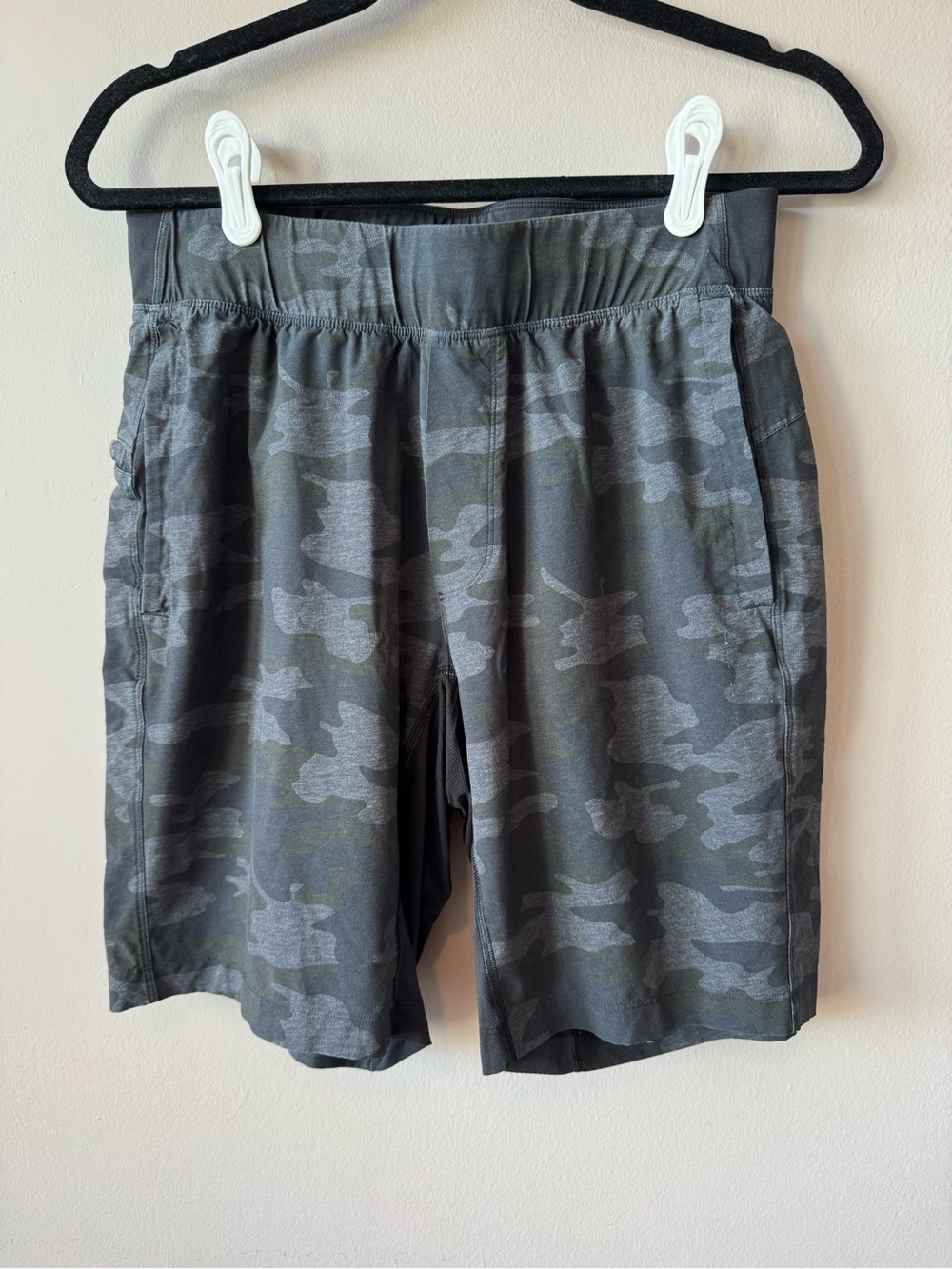 Lululemon Men's T.H.E. Lined Shorts in Camouflage Print Size Medium